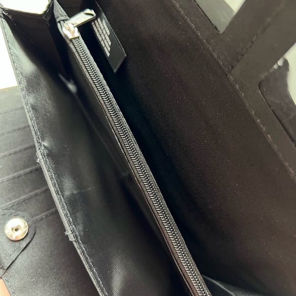 NWT TAHARI RFID WALLET ORGANIZER CLUTCH CASE - Picture 11 of 15